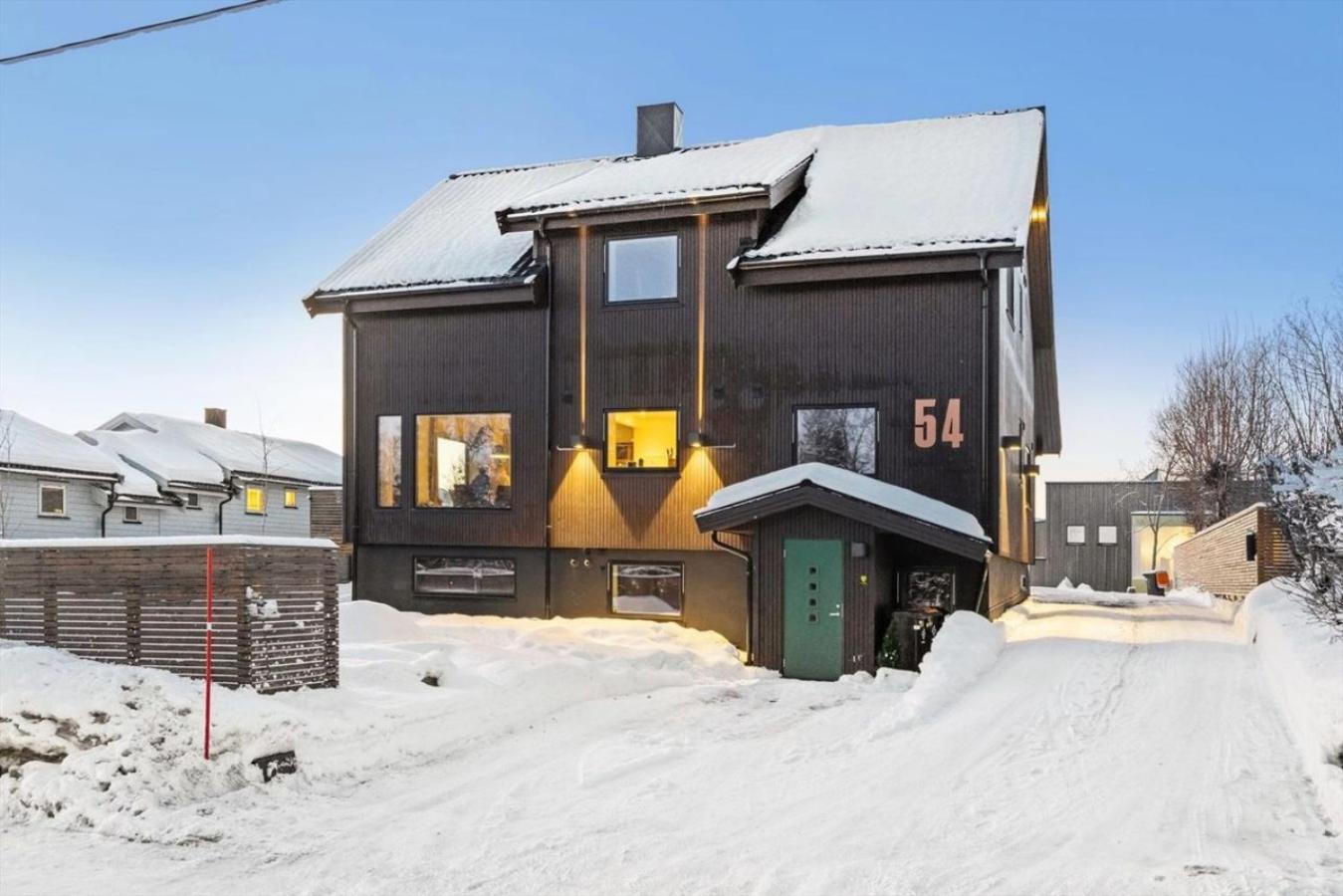 Aurora Polaris Apartment - 750M From Citycenter - Free Parking Tromso Exterior photo